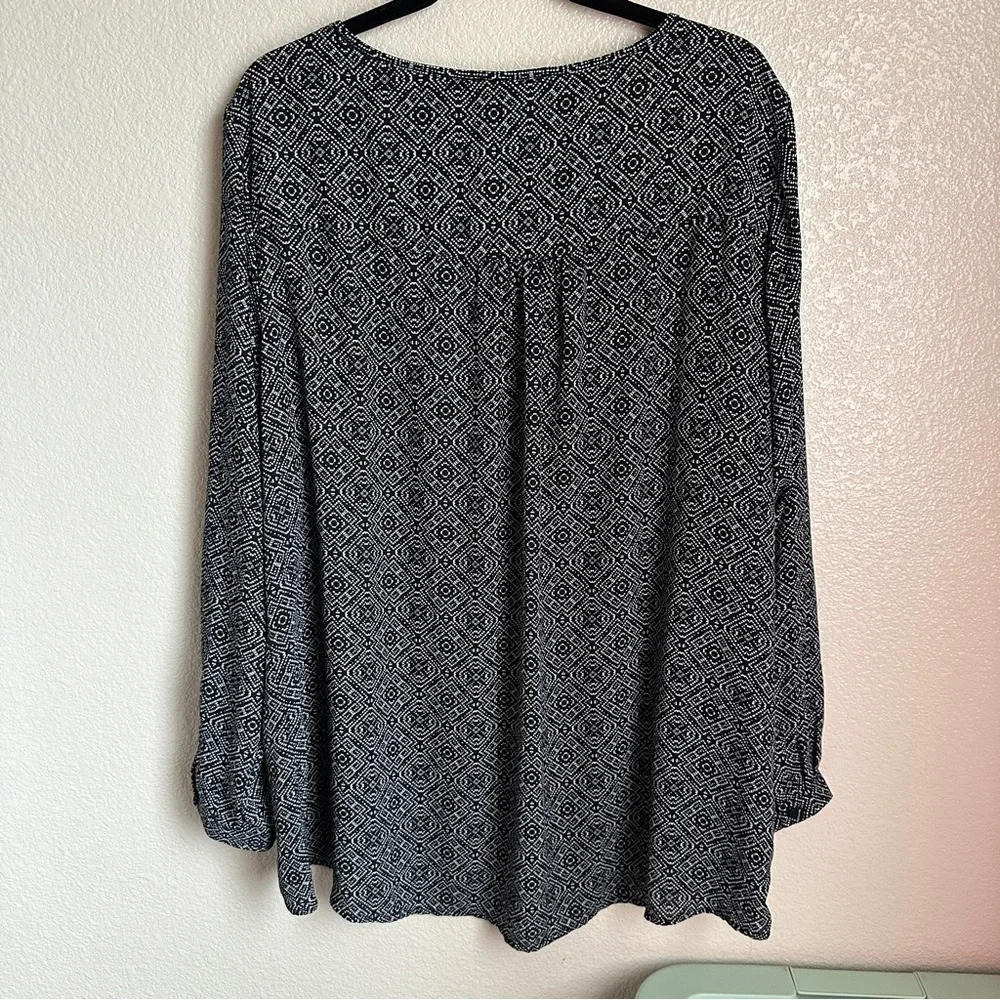 Chelsea & Theodore Geometric Print Blouse Sz XL‎ NEW - Picture 5 of 8